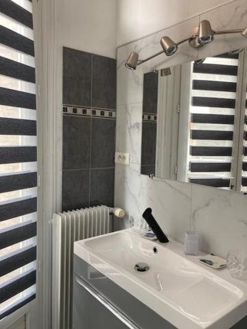Le Select Studio Apartment Диеп Екстериор снимка